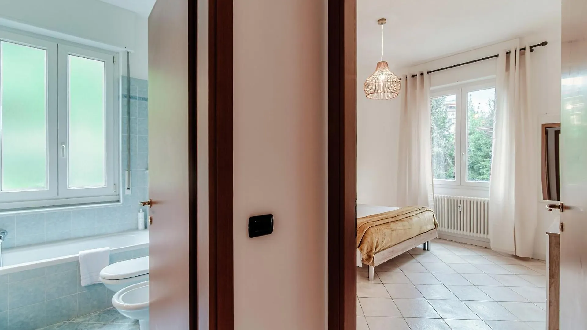 Zamenhof 9 - By Myhomeincomo Apartment